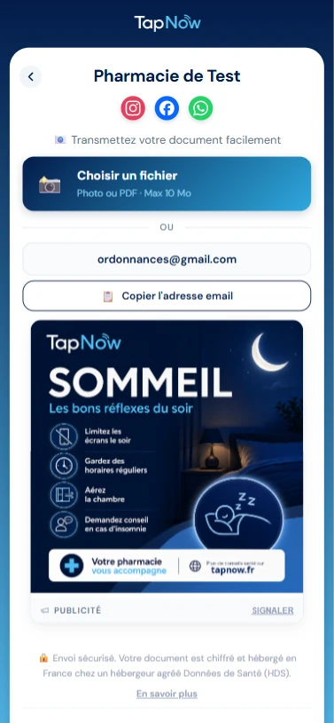 Publicité carrée à l'arrivée du visiteur